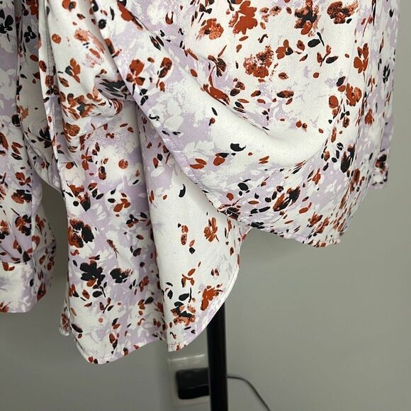 Simply Vera Pullover Blouse. Size Small. Multi Color. - Picture 3 of 8